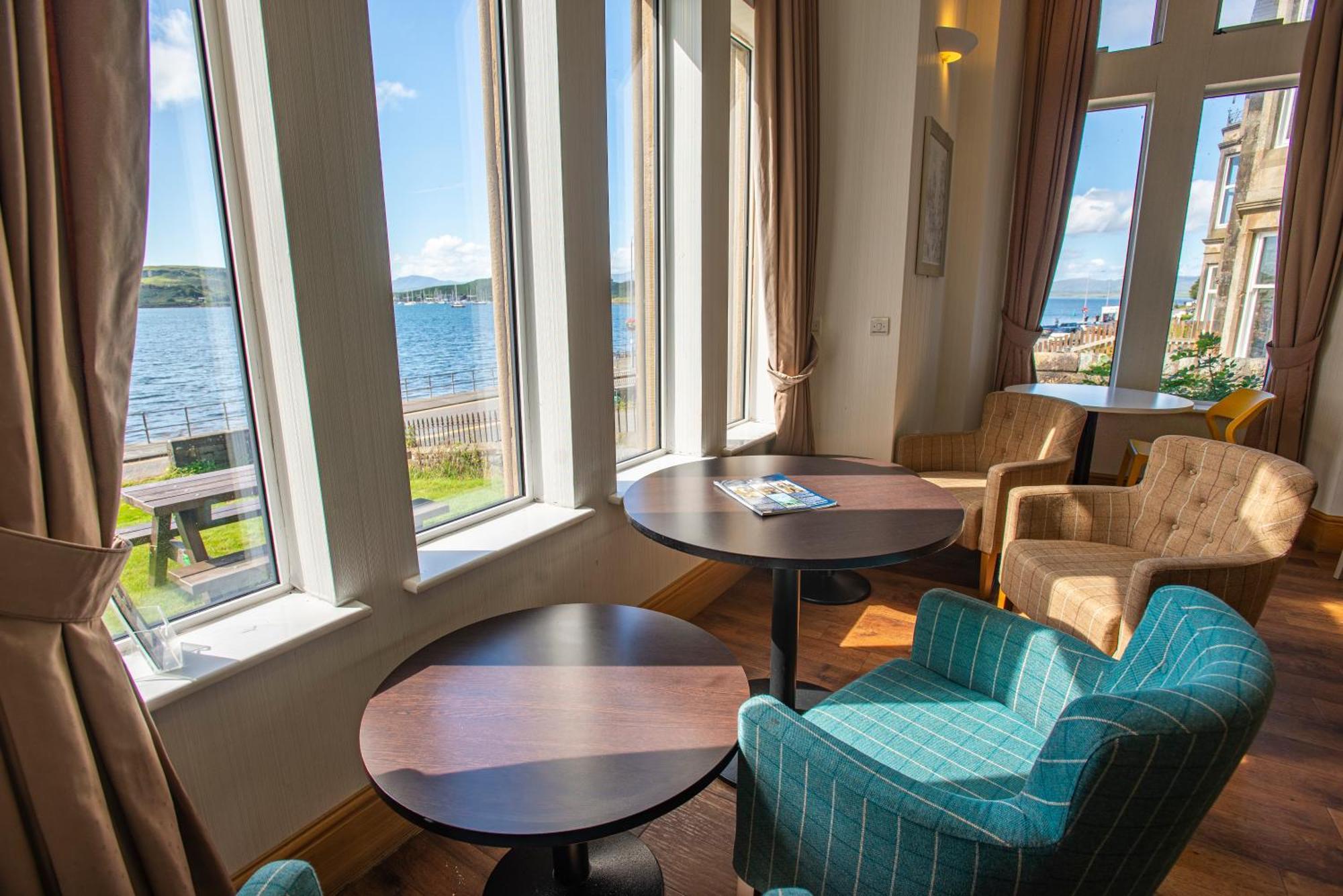Oban Youth Hostel Eksteriør billede The interior of the hotel