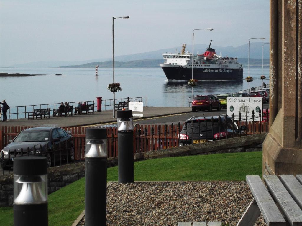 Oban Youth Hostel Eksteriør billede The MV Caledonian MacBrayne at Largs